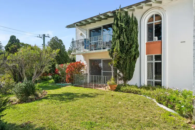 4/2 Frobisher Avenue, Sorrento WA 6020
