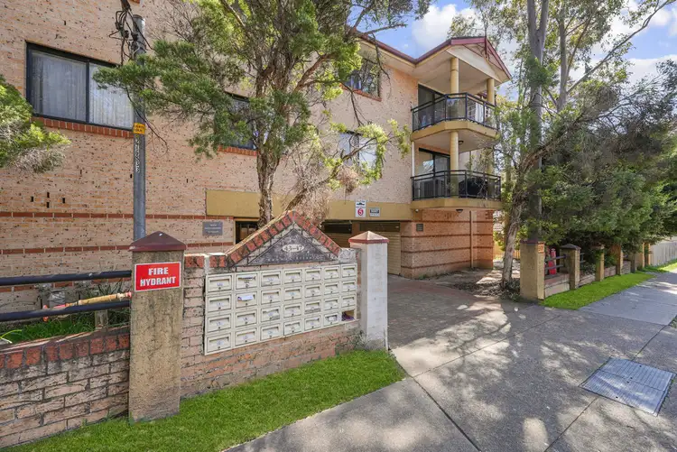 9/43-47 Newman Street, Merrylands NSW 2160