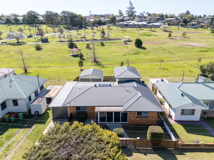 27 Teesdale Avenue, Newtown QLD 4350