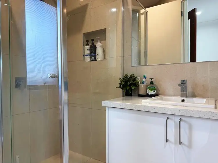 Fourth view of Homely house listing, 4/5 Bainbridge Close, Craigieburn VIC 3064