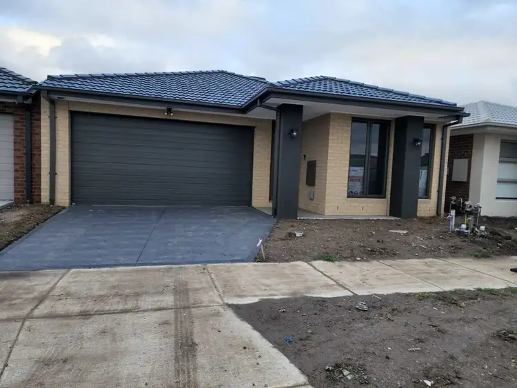 12 Ovata Grove, Donnybrook VIC 3064
