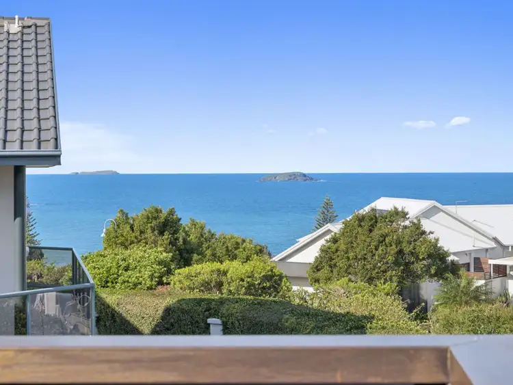 5a Coachmans Close, Sapphire Beach NSW 2450