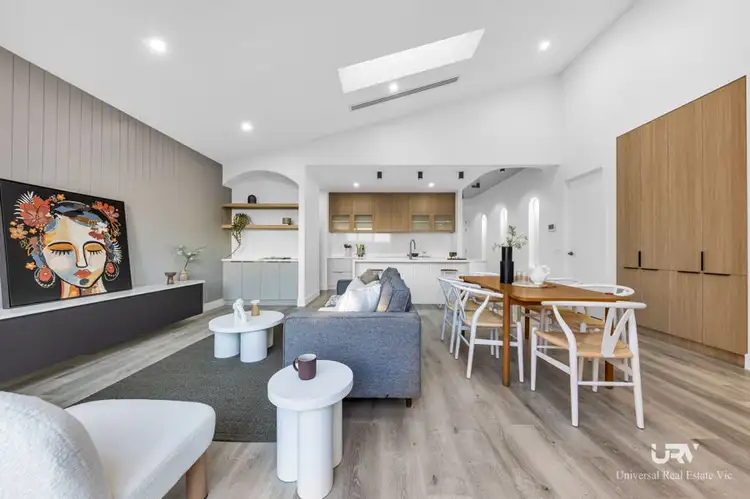 35 Butterfly Cres, Mickleham VIC 3064