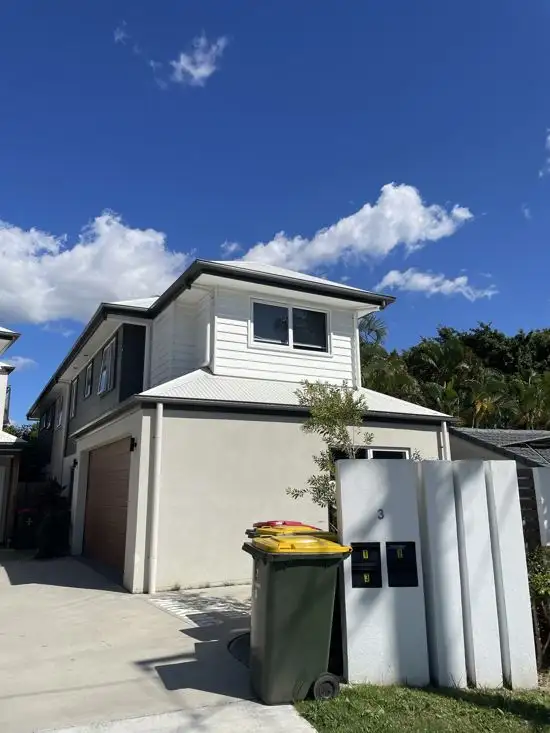 1/3 pilgrim place southport, Southport QLD 4215