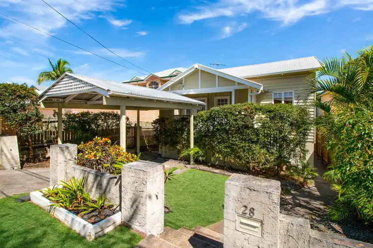 28 Bargoola Street, Coorparoo QLD 4151
