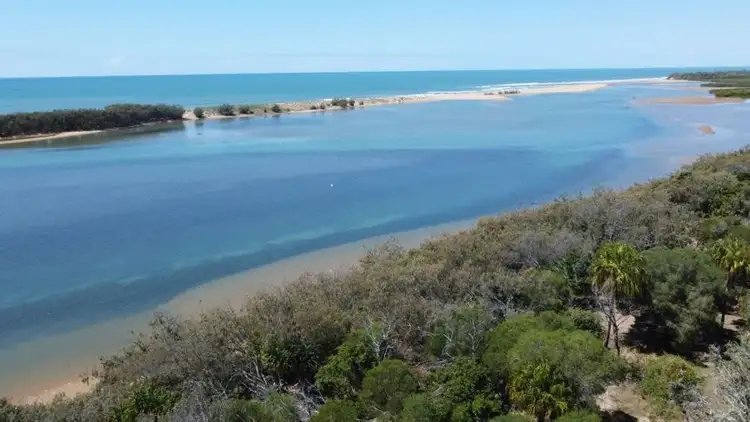 704 Fingerfield Road, Deepwater QLD 4674