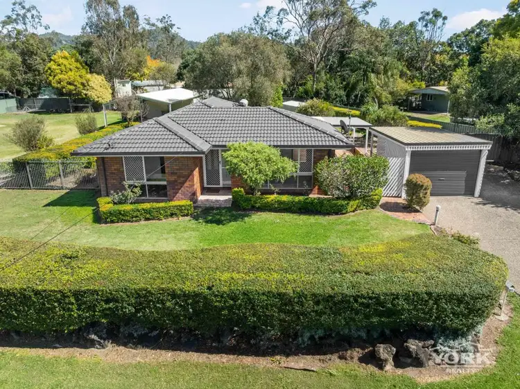 11 Stewart Street, Withcott QLD 4352