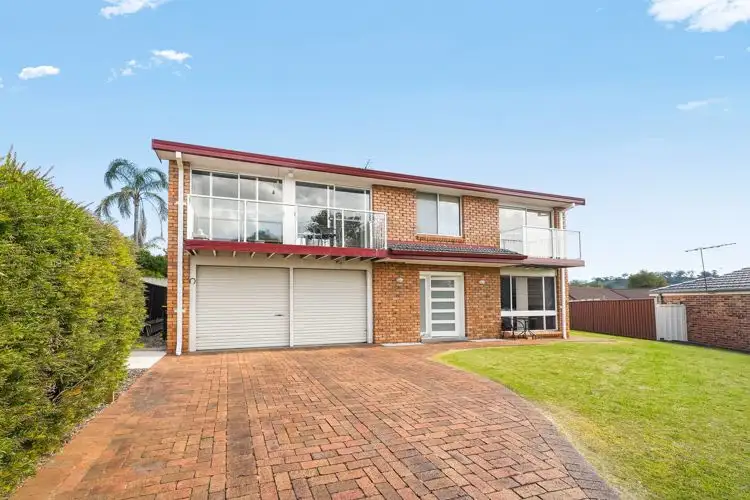 22 Alligator Pl, Kearns NSW 2558