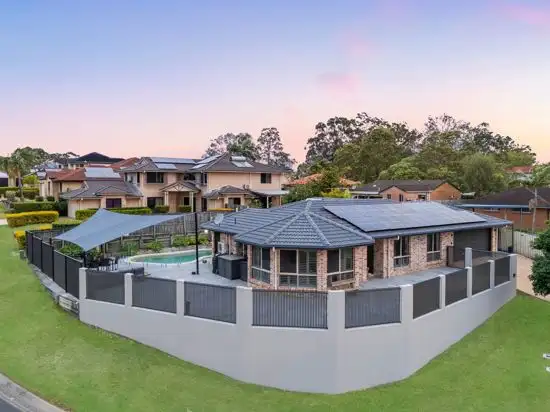 1 Picardie Close, Mansfield QLD 4122