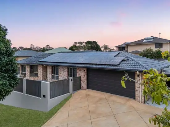 Second view of Homely house listing, 1 Picardie Close, Mansfield QLD 4122