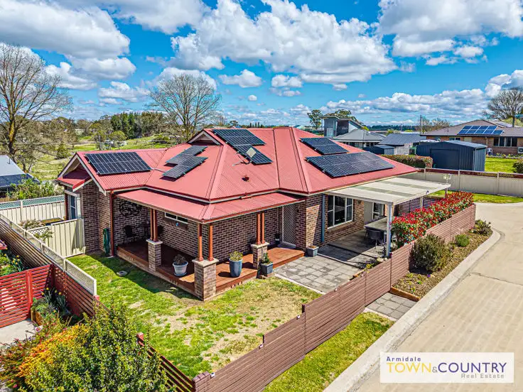 12 Hardinge Street, Guyra NSW 2365