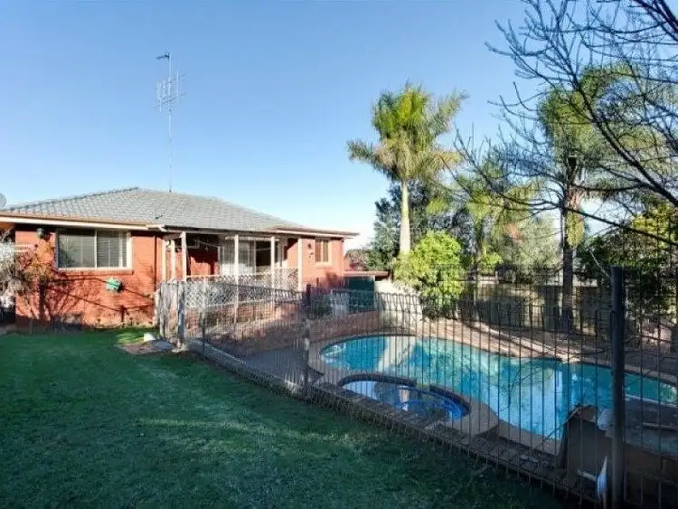 9 Irene St, South Penrith NSW 2750