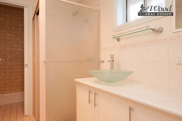 Fifth view of Homely unit listing, 1/2 Owen Court, Lavington NSW 2641