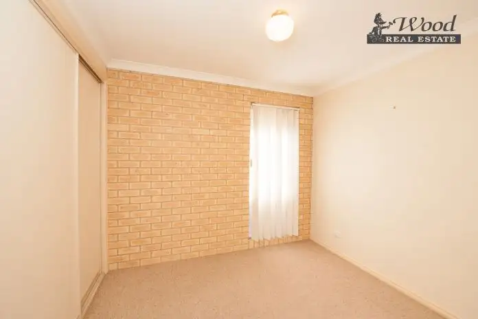 Sixth view of Homely unit listing, 1/2 Owen Court, Lavington NSW 2641