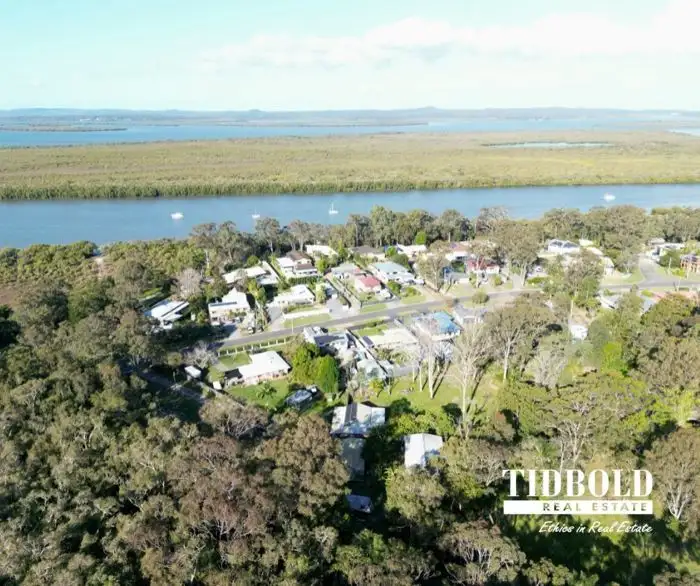 33 Muriel Street, Redland Bay QLD 4165