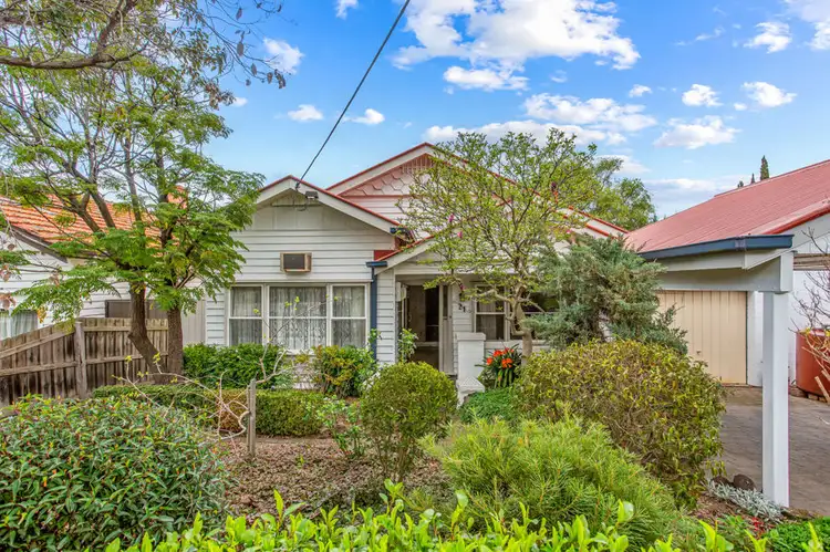 21 Appleby Crescsent, Brunswick West VIC 3055