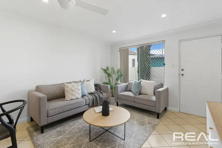 2/9 Northcote Street