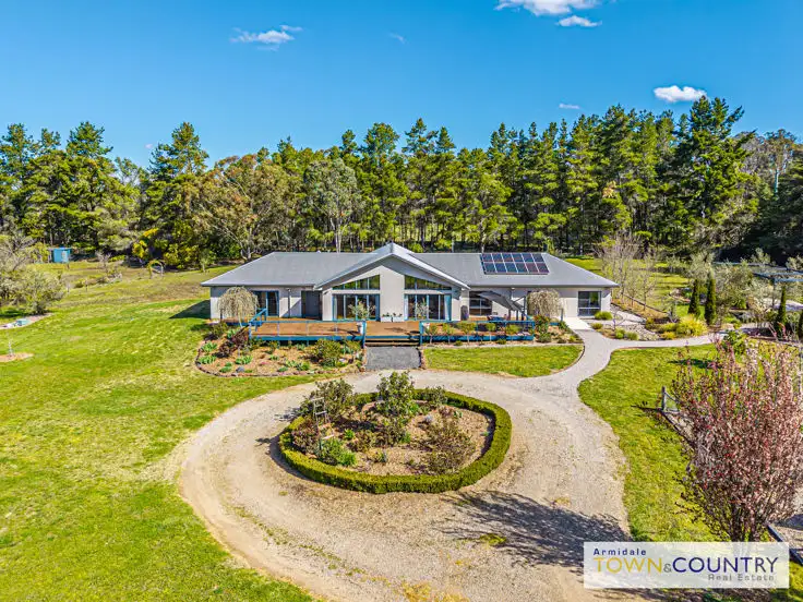 33 Yellowbox Drive, Armidale NSW 2350