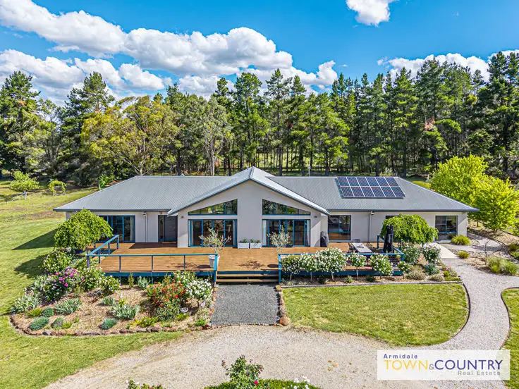 33 Yellowbox Drive, Armidale NSW 2350