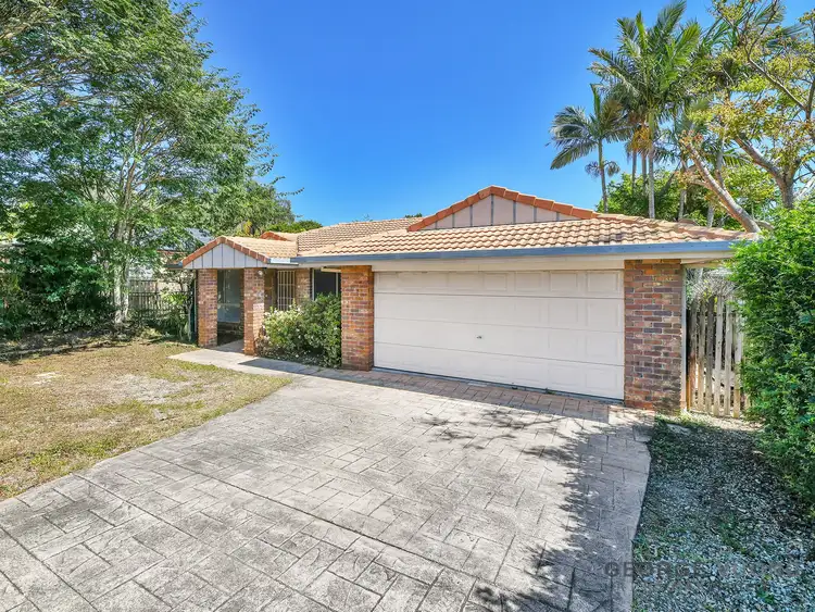 139 Middle Rd, Hillcrest QLD 4118