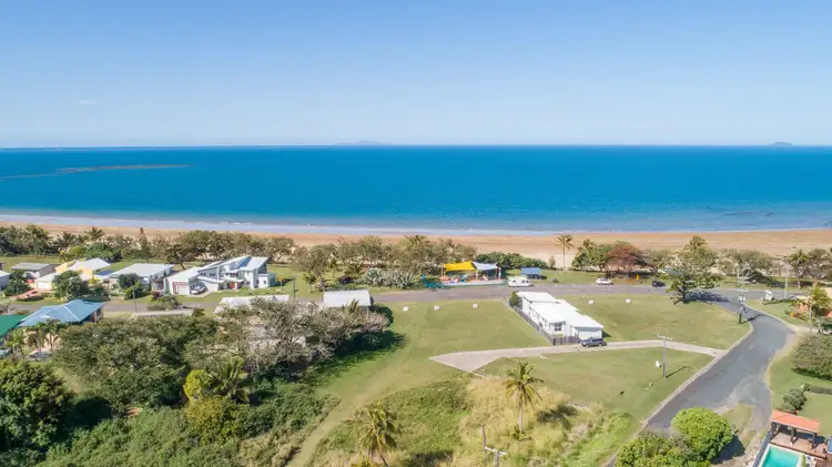 Lot 7 / 2-4 Crichton Street, Sarina Beach QLD 4737