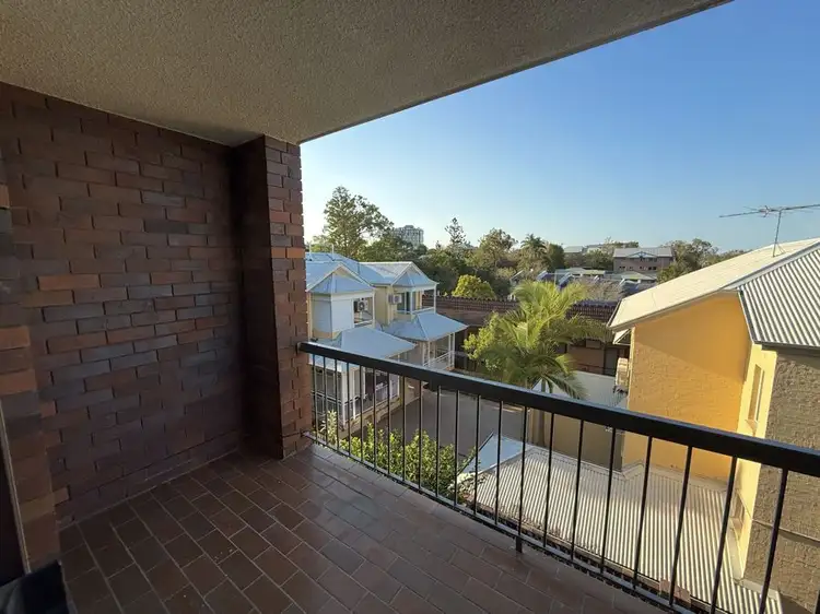 Fifth view of Homely unit listing, 4/97 Beatrice St, Taringa QLD 4068