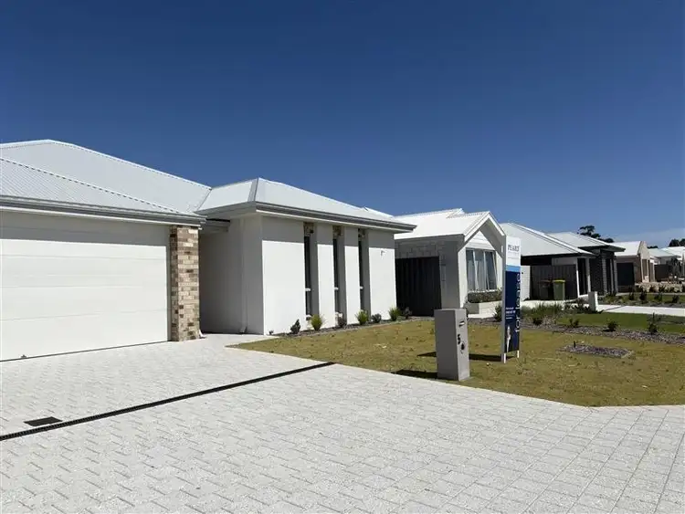 5 Ambrella Street, Treeby WA 6164