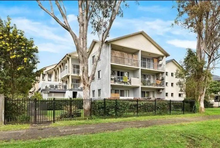 2/148 High Street, Southport QLD 4215