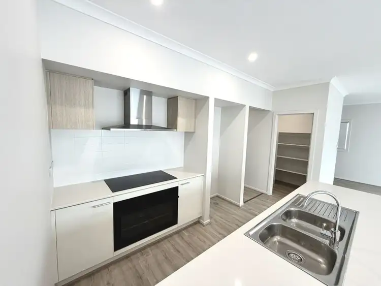 55 Bayliss Road, South Ripley QLD 4306
