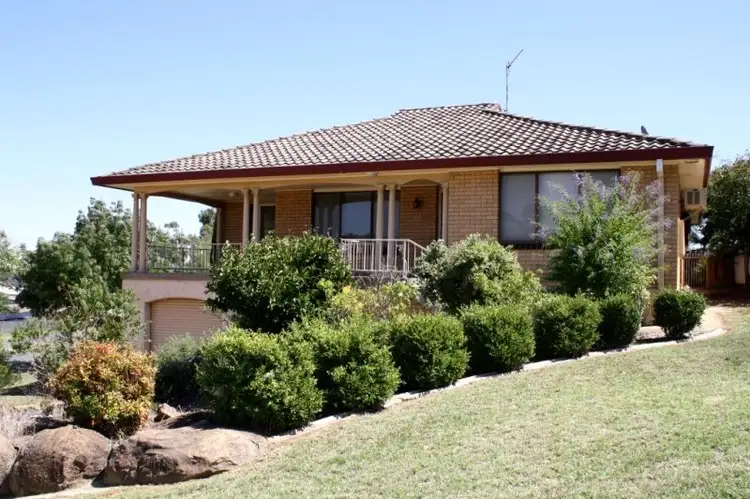 23 Cassia Way, Junee NSW 2663