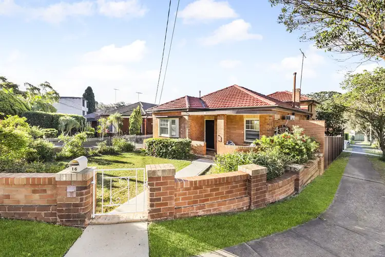 16 Slade Road, Bardwell Park NSW 2207