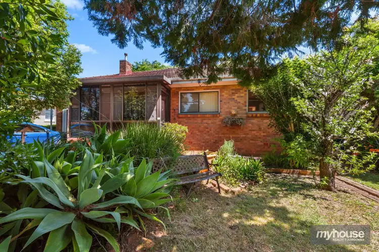 15 Helen Street, Newtown QLD 4350