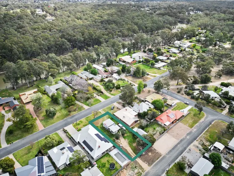 257 River Street, Deniliquin NSW 2710