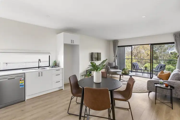 2/211 Liberty Parade, Heidelberg West VIC 3081