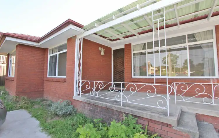 5 Croft Av, Merrylands NSW 2160
