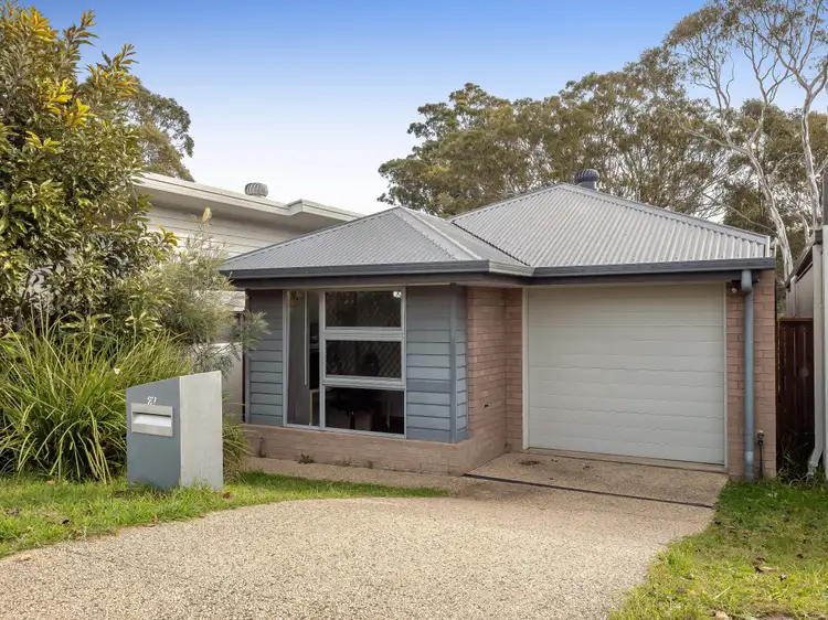 27 Carlin Street, Glenvale QLD 4350
