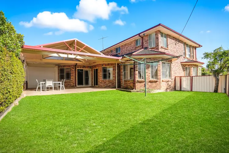 10 Vernon St, Greystanes NSW 2145