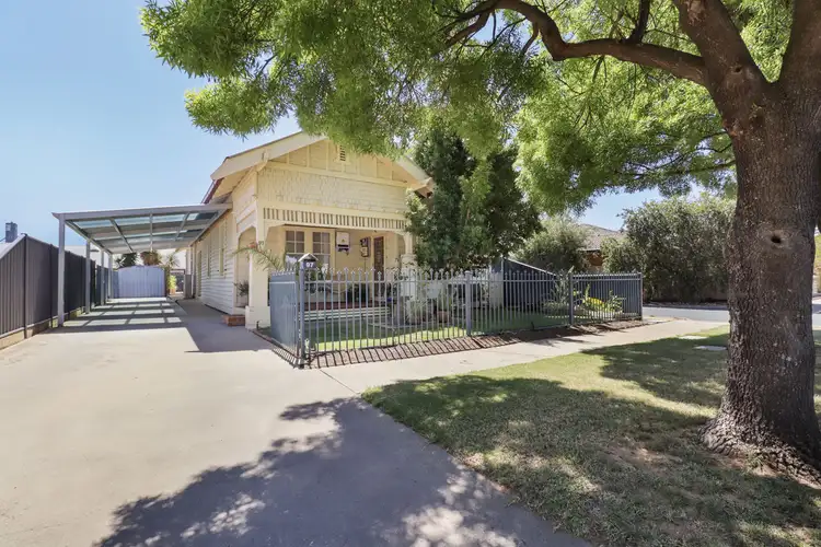 97 Edwardes Street, Deniliquin NSW 2710