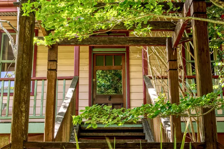 17 Hickory Street, Dorrigo NSW 2453