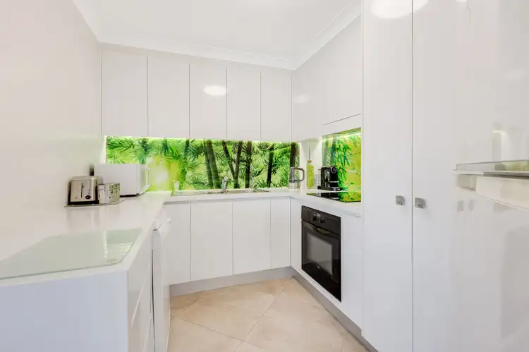 Fifth view of Homely unit listing, 11/5-7 Ocean St, Coolangatta QLD 4225