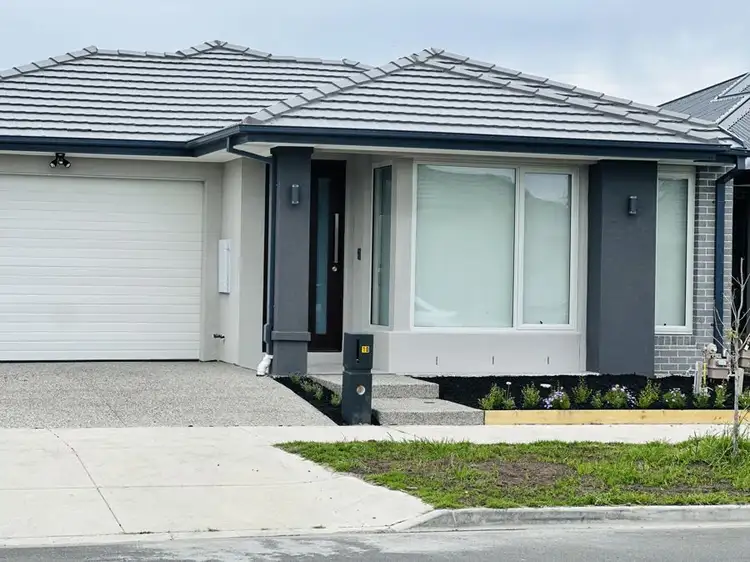 10 Stringybark Drive, Donnybrook VIC 3064