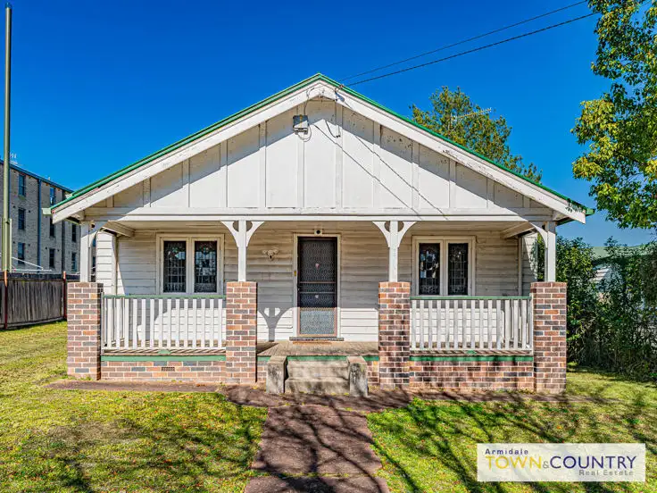 138 Mossman St, Armidale NSW 2350