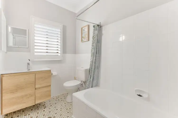 Sixth view of Homely unit listing, 4/20 Eden Avenue, Rainbow Bay QLD 4225