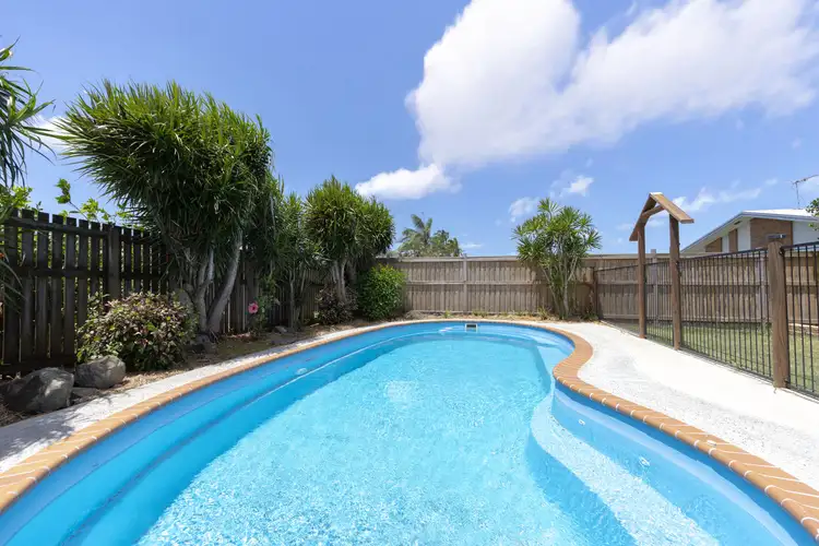 16 Lochmaben Court, Beaconsfield QLD 4740