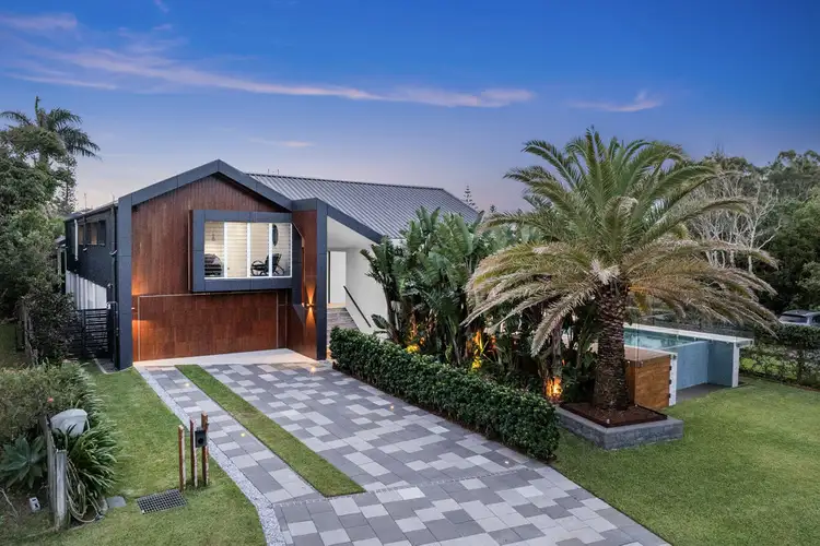 17 Wommin Lake Cres, Fingal Head NSW 2487