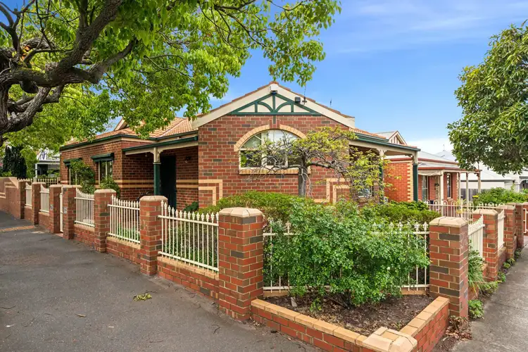 2/304 Pakington Street, Newtown VIC 3220