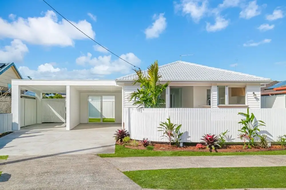 Main view of Homely semi-detached listing, 1/35 Gollan Drive, Tweed Heads West NSW 2485