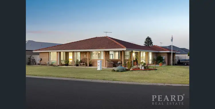 16 Lake Street, Rockingham WA 6168
