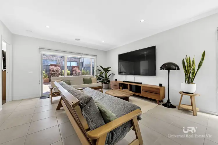 Fifth view of Homely house listing, 19 Loudon Circuit, Craigieburn VIC 3064