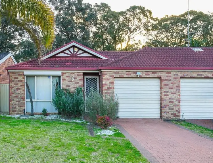 20 MacKillop Crescent, St Helens Park NSW 2560